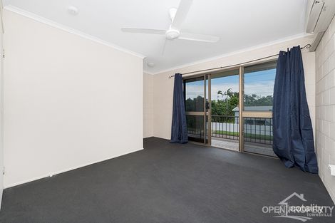 Property photo of 2/25-27 Roberts Street Hermit Park QLD 4812