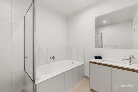 Property photo of 10 Cameo Crescent South Morang VIC 3752