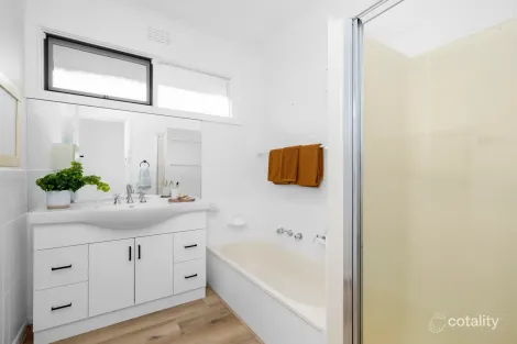 Property photo of 31 Albany Crescent Aspendale VIC 3195