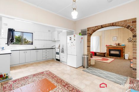 Property photo of 2 Thomas Street Wagga Wagga NSW 2650