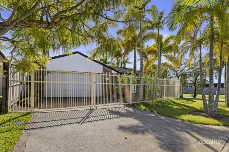 Property photo of 6 Pristine Court Varsity Lakes QLD 4227