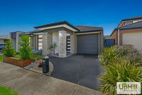 Property photo of 10 Mill Circuit Clyde North VIC 3978