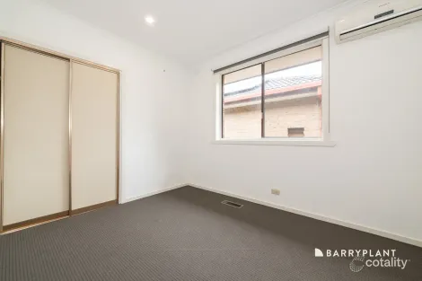 Property photo of 32 Casey Drive Lalor VIC 3075