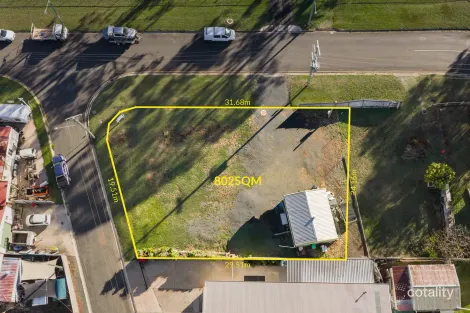 2 Inter St, North Toowoomba, QLD 4350