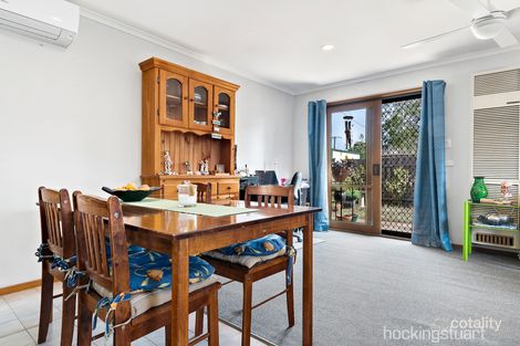 Property photo of 1/39 Acacia Crescent Melton South VIC 3338