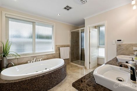 Property photo of 148 Greythorn Road Balwyn North VIC 3104