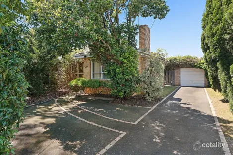 2 Amdura Rd, Doncaster East, VIC 3109