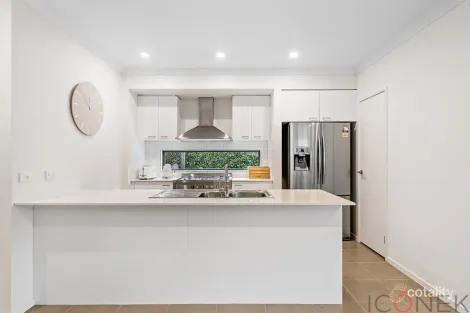 Property photo of 18 St Naum Terrace Lalor VIC 3075