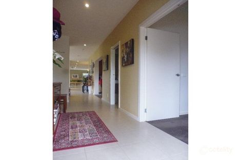 Property photo of 2 Denmans Mews Deer Park VIC 3023