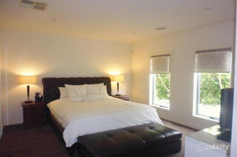 Property photo of 2 Denmans Mews Deer Park VIC 3023
