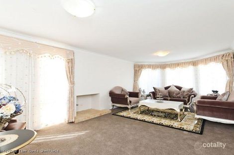 Property photo of 32 Honeyeater Circle Wembley WA 6014