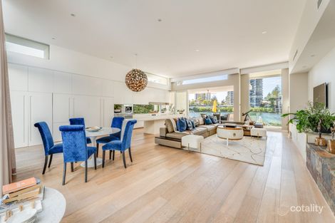 Property photo of 32 Amalfi Drive Surfers Paradise QLD 4217