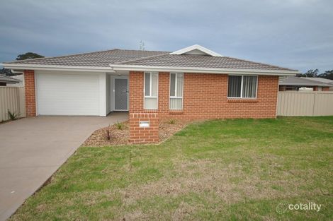 10a Candlebark Cl, West Nowra, NSW 2541