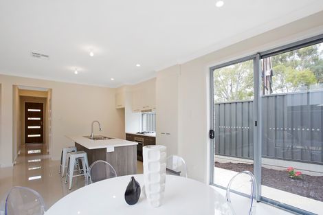 8 Sweetwater St, Seacombe Gardens, SA 5047