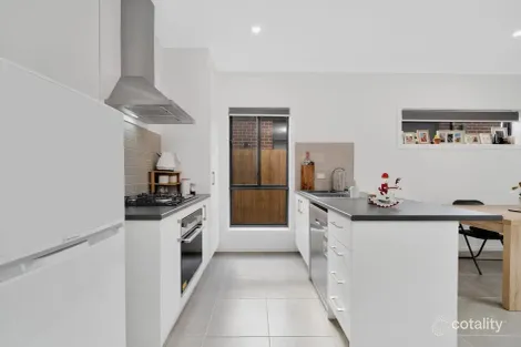 Property photo of 24 Joey Crescent Deanside VIC 3336