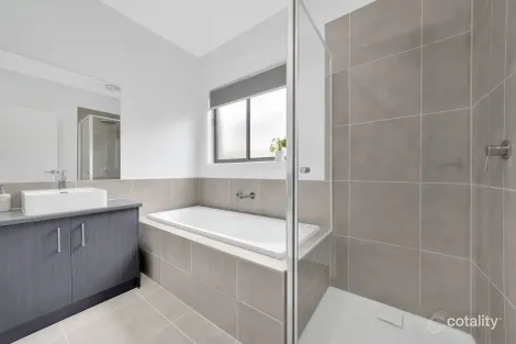 Property photo of 24 Joey Crescent Deanside VIC 3336