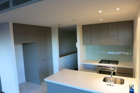 Property photo of 115/55 Queens Road Melbourne VIC 3004