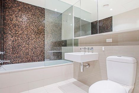 Property photo of 115/55 Queens Road Melbourne VIC 3004