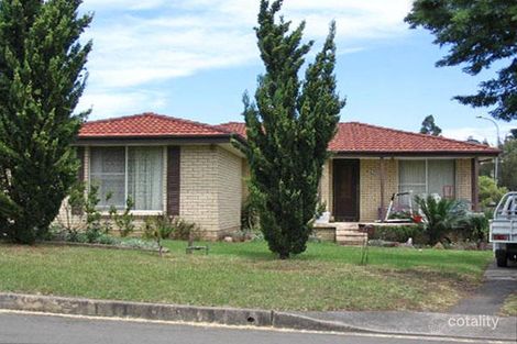 Property photo of 32 St James Crescent Dapto NSW 2530