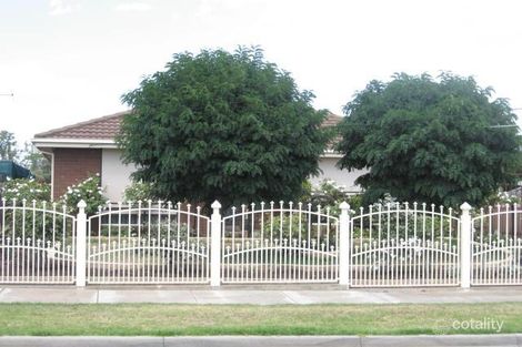 Property photo of 19 Clarice Close St Albans VIC 3021