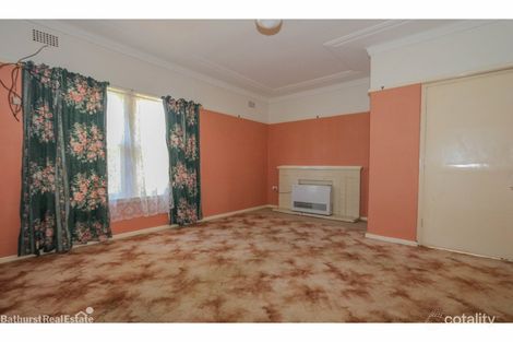 Property photo of 2 Parnham Street West Bathurst NSW 2795