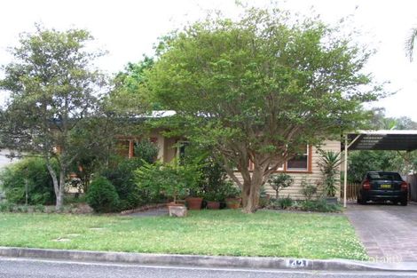 42 St Johns Dr, Croudace Bay, NSW 2280