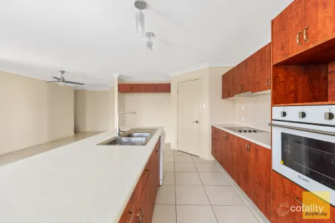 Property photo of 11 Bottle Tree Road Emerald QLD 4720