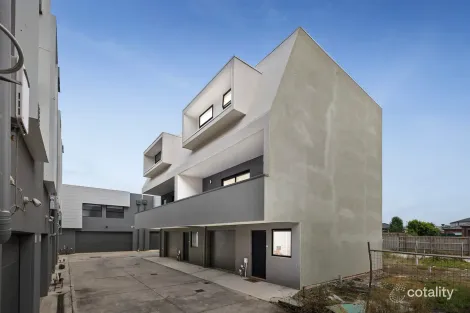 Property photo of 13 Caneva Way Werribee VIC 3030