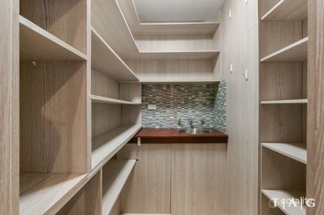 Property photo of 1 Cormorant Place Maribyrnong VIC 3032