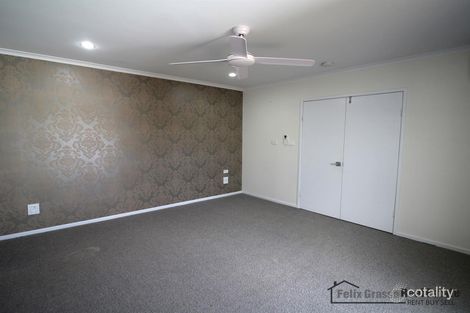 Property photo of 3 Torazzi Place Mooroobool QLD 4870
