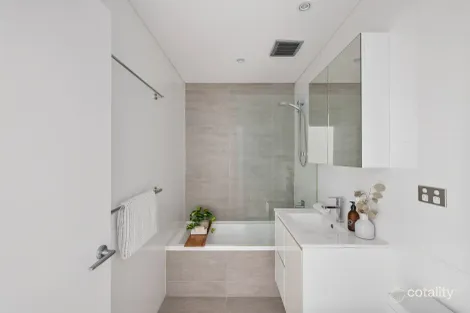 Property photo of 11/115 Wigram Road Forest Lodge NSW 2037