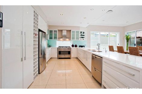Property photo of 76 Craig Street Wishart QLD 4122