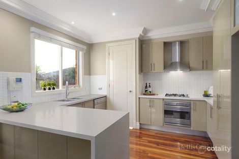 Property photo of 4 Mont Close Doncaster East VIC 3109