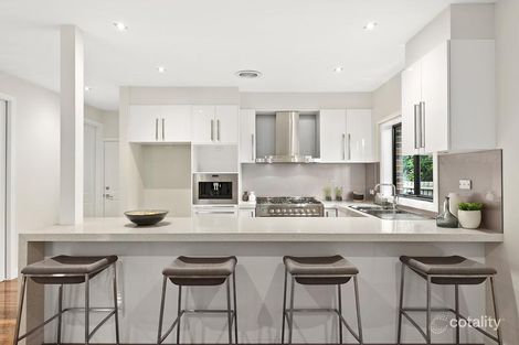 Property photo of 5 Lily Pond Place Doncaster East VIC 3109