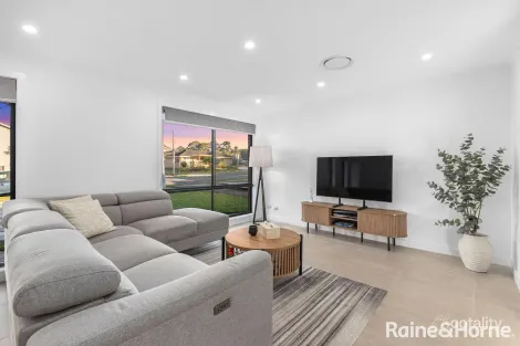 Property photo of 101 Melbourne Road St Johns Park NSW 2176