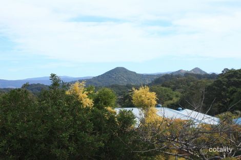 Property photo of 10 Warrambool Road Ocean Shores NSW 2483