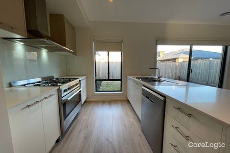 Property photo of 9 Almondberry Way Williams Landing VIC 3027