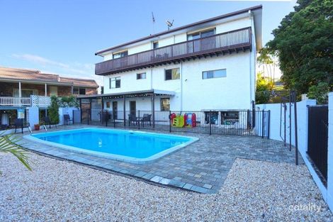 Property photo of 18 Vera Drive Coffs Harbour NSW 2450
