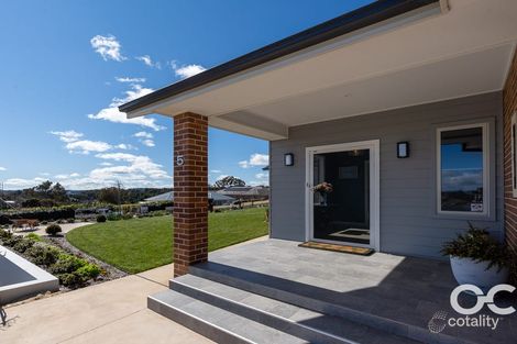 Property photo of 5 Connemara Drive Orange NSW 2800