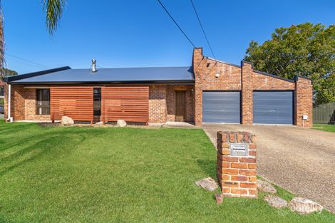 201 Emerald Dr, Regents Park, QLD 4118