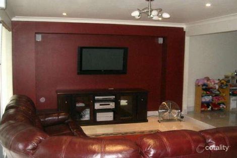 Property photo of 2 Barossa Place Edensor Park NSW 2176