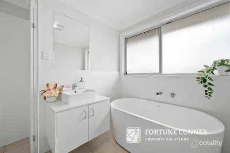 Property photo of 4 Tuncester Street Colebee NSW 2761