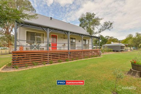 2 Frederick Pl, West Tamworth, NSW 2340