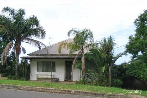 11 Mountain Ave, Woonona, NSW 2517