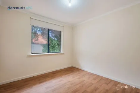 Property photo of 11 Zenner Place Binningup WA 6233