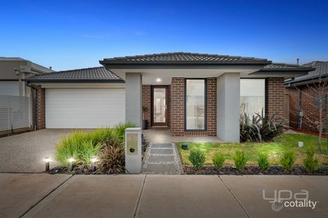 60 Willowbank Cct, Thornhill Park, VIC 3335