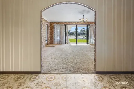 Property photo of 19 Andrea Avenue Broadbeach Waters QLD 4218