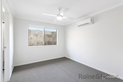 Property photo of 2/4 Melanie Street Cotswold Hills QLD 4350