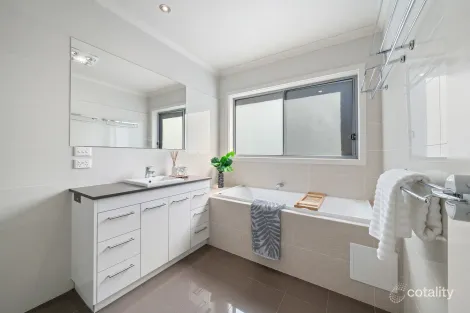 Property photo of 11 Abena Avenue Crace ACT 2911