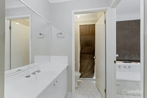 Property photo of 13 Millard Crescent Plumpton NSW 2761